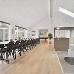 Luxury Retreat With Pool - By Traum Holiday home *