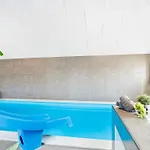 Ferienhaus Luxury Retreat With Pool *