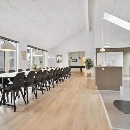 Luxury Retreat With Pool - By Traum Vakantiehuis *